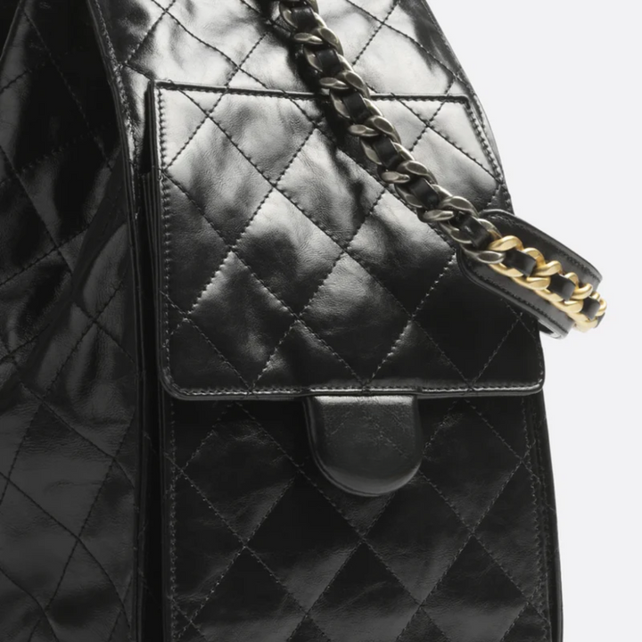 Mittelgroße Tasche